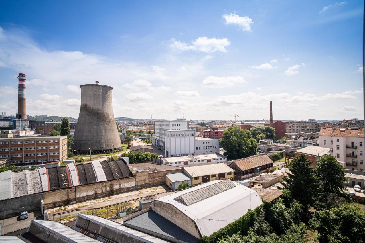 Zeppelin Studio With An Industrial View - Brno Apartamento Exterior foto