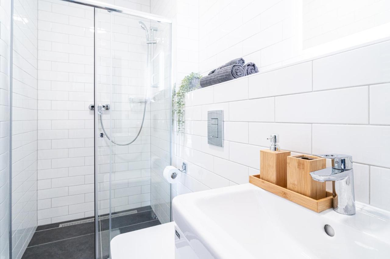Zeppelin Studio With An Industrial View - Brno Apartamento Exterior foto